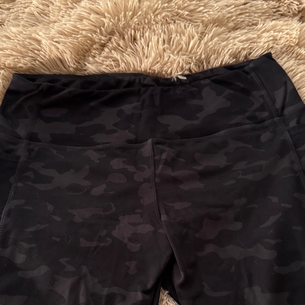 Danskin Black Camouflage Leggings